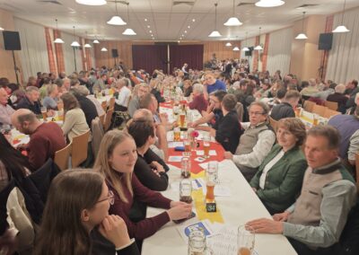 Dorfabend Schwindegg 2025. Saalansicht